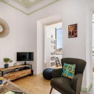 Contemporary 2 Bdr Apartment in Central Lisbon 