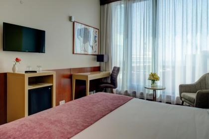 VIP Executive Arts Hotel - image 17