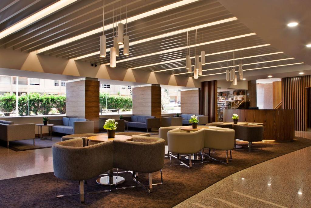 Ramada by Wyndham Lisbon - main image