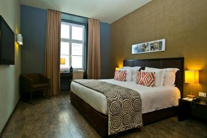 Internacional Design Hotel - image 16