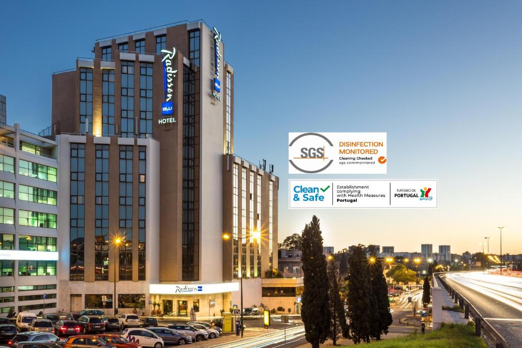 Radisson Blu Hotel Lisbon - main image