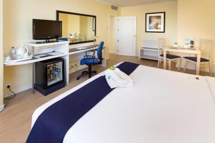 Holiday Inn Lisbon - image 8