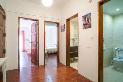 Flores Terrace Apartment - image 11