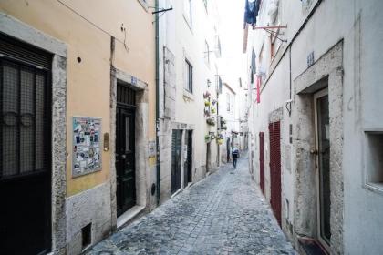 Lisbon Alfama S. Pedro Typical - image 13