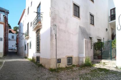 Castle Lisbon Typical - image 2