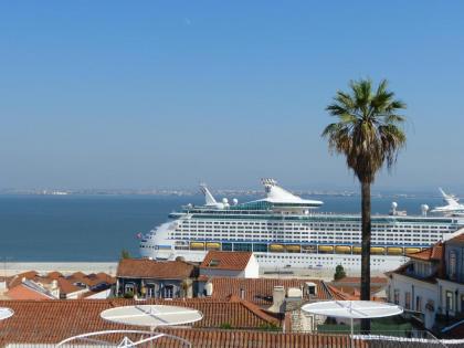 Bairrus Lisbon Apartments - Alfama - image 12