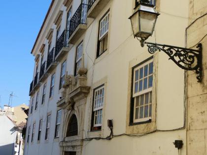 Bairrus Lisbon Apartments - Alfama - image 9