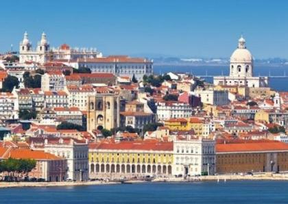 Your Home in Bairro Alto Lisbon - image 20