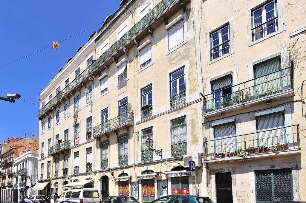 Localtraveling ALFAMA River View - Family Apartments - image 6