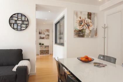 Bairrus Lisbon Apartments - Martim Moniz - image 11