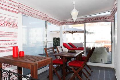 Best Terrace River View Apt in Alfama - image 15