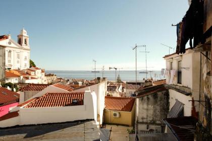 Best Terrace River View Apt in Alfama - image 17