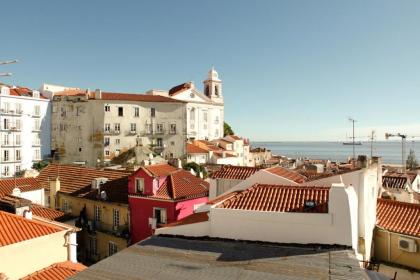 Best Terrace River View Apt in Alfama - image 5