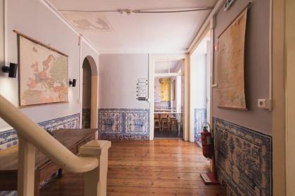 Hub New Lisbon Hostel - image 19