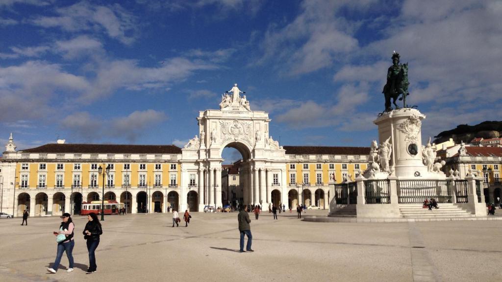 Bairrus Lisbon Apartments - Cathedral - image 4