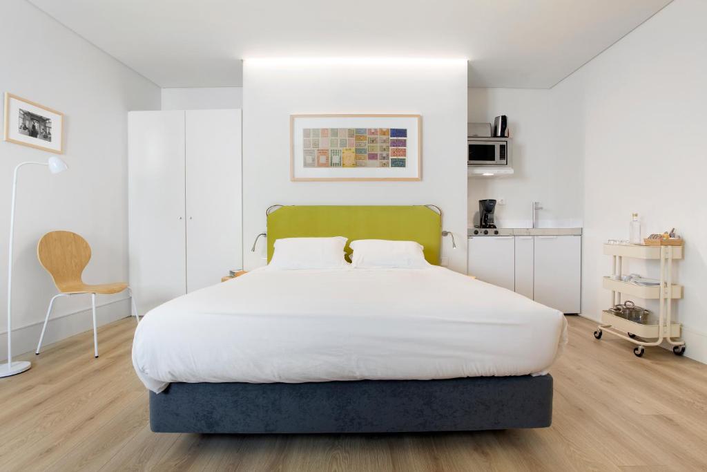 Ascensor da Bica - Lisbon Serviced Apartments - image 7