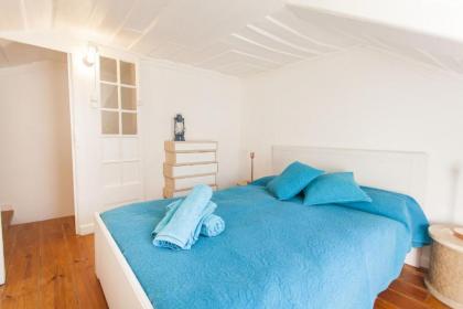 LovelyStay - Cosy Bairro Alto Duplex - image 11