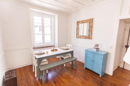 LovelyStay - Cosy Bairro Alto Duplex - image 5