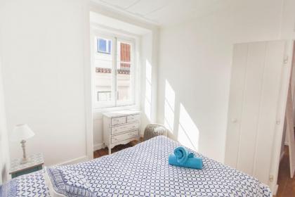 LovelyStay - Cosy Bairro Alto Duplex - image 7