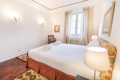 LovelyStay - Campo Pequeno Charming Apartment - image 12