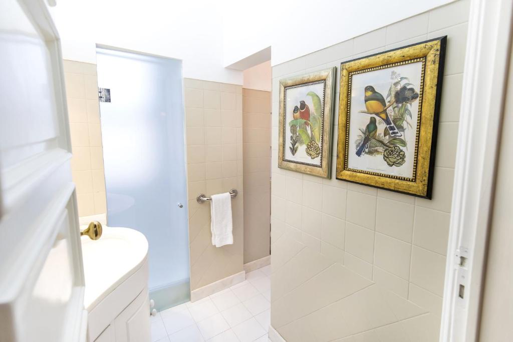 LovelyStay - Campo Pequeno Charming Apartment - image 3