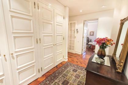 LovelyStay - Campo Pequeno Charming Apartment - image 9