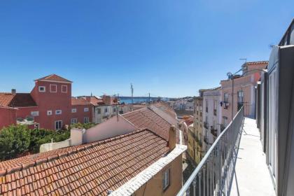 LovelyStay - Luxury Oasis in Bairro Alto - image 13