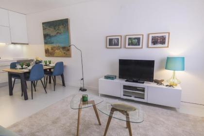 LovelyStay - Olive Apartment in Principe Real - image 4