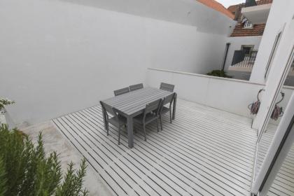 LovelyStay - Chic Citrus Home - Private Garden and Parking - image 8