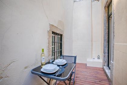 BmyGuest - Alfama Terrace Apartment - image 13