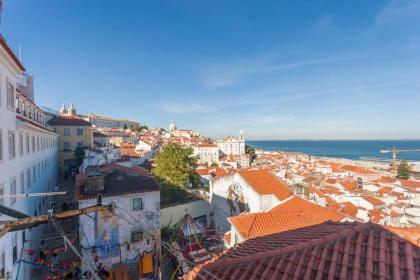 Bairrus Lisbon Apartments - Alfama III - image 11