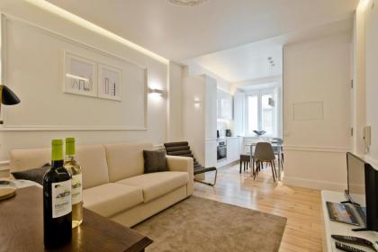 BmyGuest - Exclusive Downtown Apartment - image 17