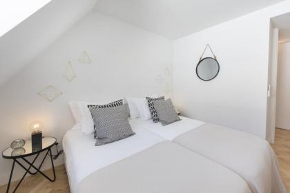 LovelyStay - Penthouse on The Tagus in Alfama - image 16