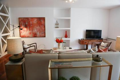 LovelyStay - Chiado 3Bedroom Wonder - image 17