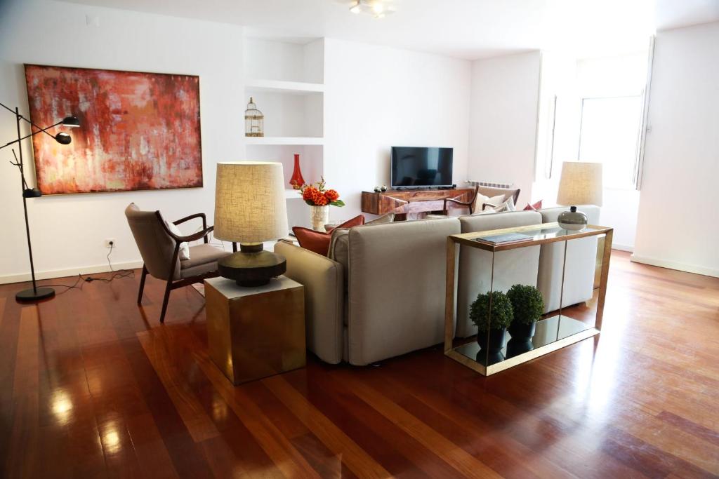 LovelyStay - Chiado 3Bedroom Wonder - image 6