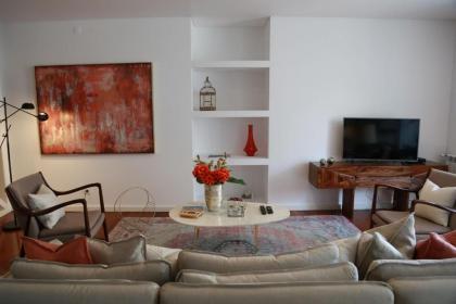 LovelyStay - Chiado 3Bedroom Wonder - image 8