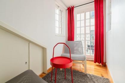 Authentic Attic with balcony in Bairro Alto - image 15