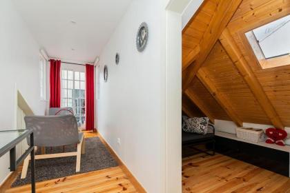 Authentic Attic with balcony in Bairro Alto - image 16