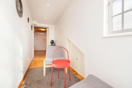 Authentic Attic with balcony in Bairro Alto - image 6