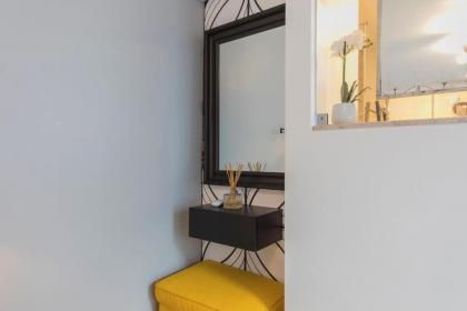 LovelyStay - Modern and colourful flat in the heart of Graça - image 18