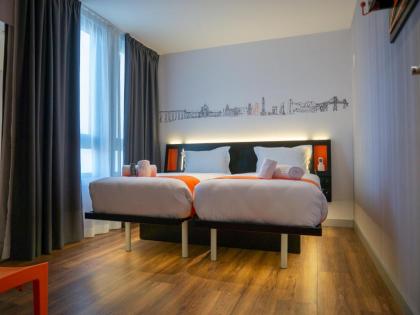 easyHotel Lisbon - image 12