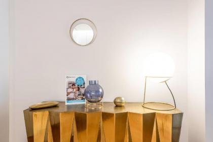 GuestReady - Stylish Baixa Collection Apartment - image 16