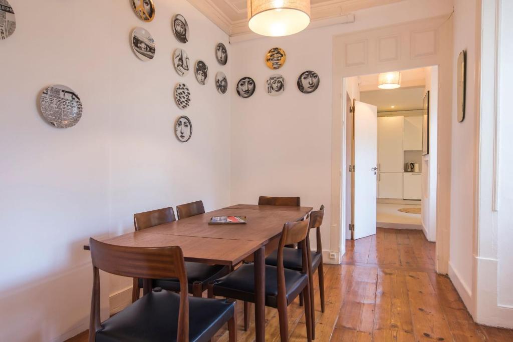 LovelyStay - Chiado 2 Bedroom Charm! - image 7