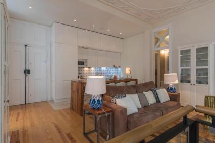 LovelyStay - Cozy Duplex Home in Alfama - image 13