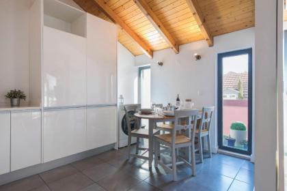 LovelyStay - Stunning Flat with Balcony in Bairro Alto - image 18