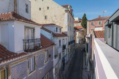 LovelyStay - Stunning Flat with Balcony in Bairro Alto - image 19