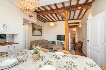 Large family flat in Campo de Ourique - image 16