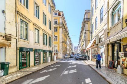 Luxury flat at Lisbon's downtown - image 16