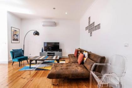 Sunny 3-Bdr Family Apartment in Central Lisbon - image 19