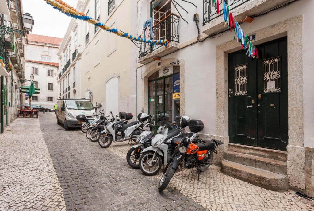 Your Lisbon Home Bairro Alto III - image 7